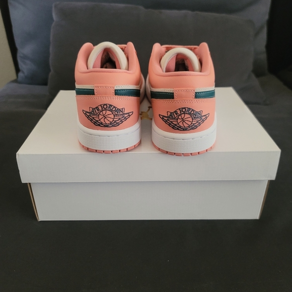 Sold🎊Jordan 1 low " Madder root" - Picture 4 of 5